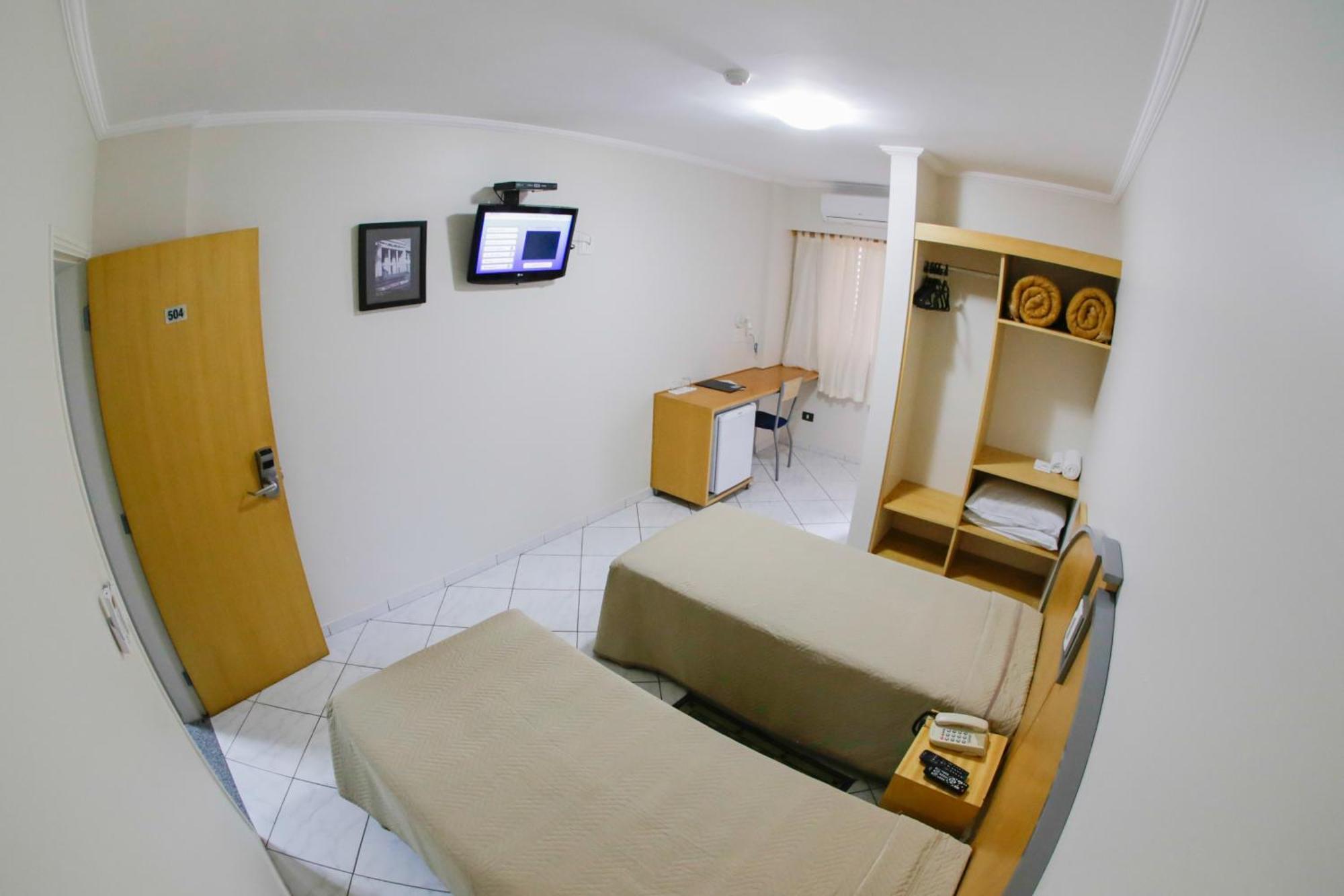 Estoril Hotel Marilia Ruang foto
