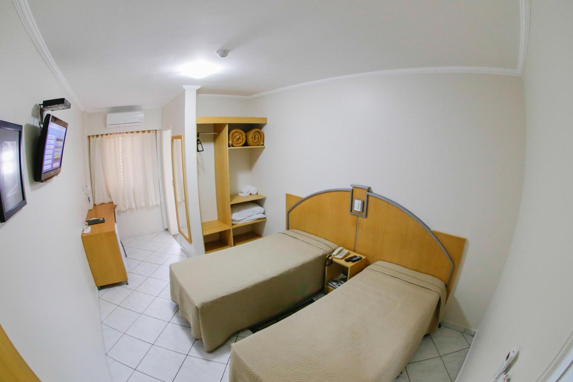 Estoril Hotel Marilia Ruang foto