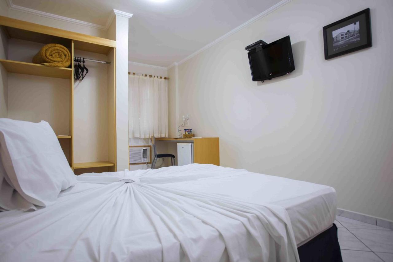 Estoril Hotel Marilia Ruang foto
